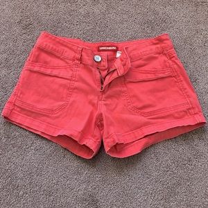 Coral shorts, Size 7